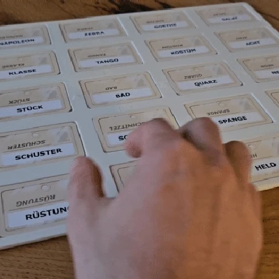 Codenames - Khay đựng bài