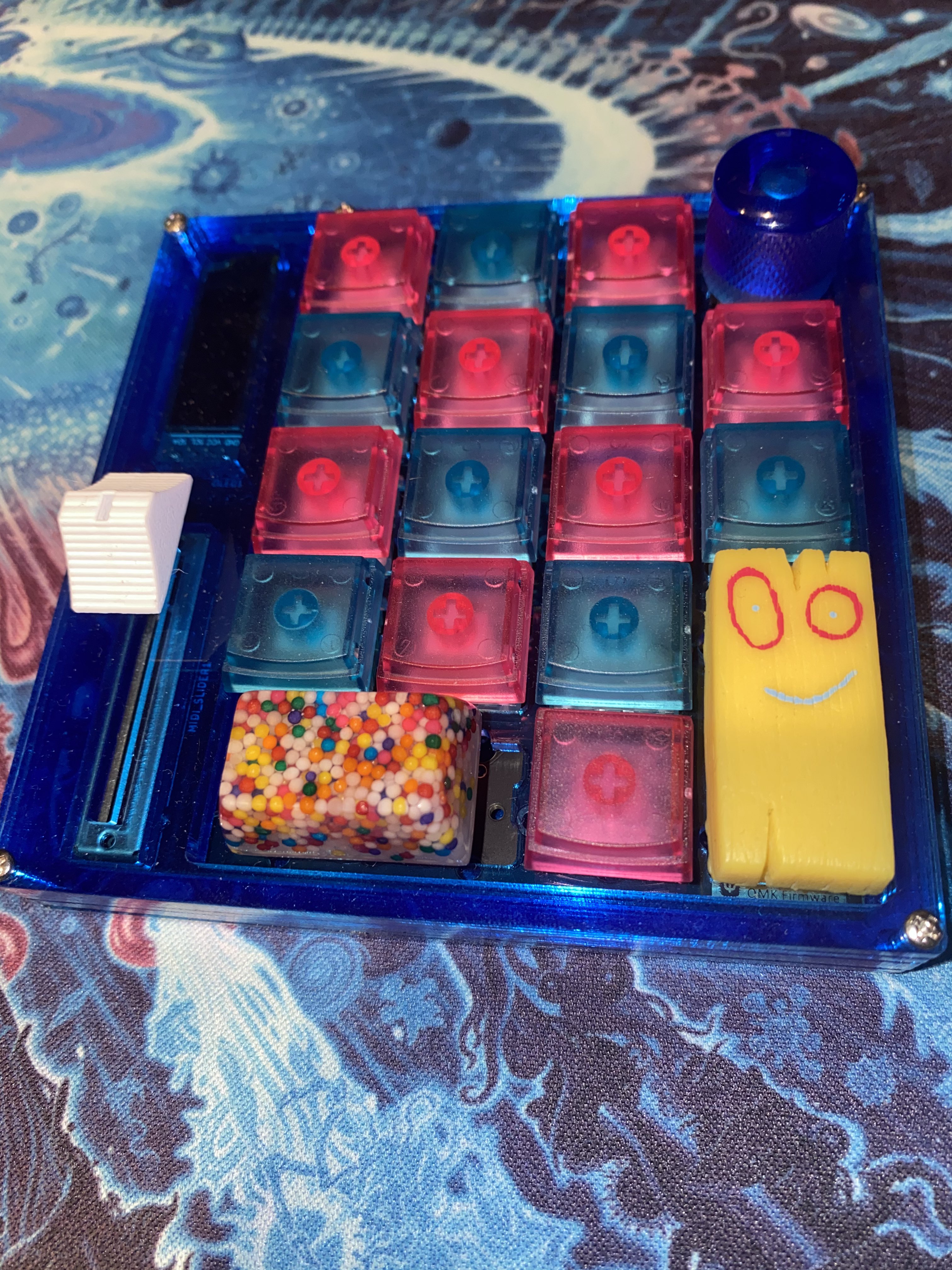 Bàn phím Launch Pad bởi Ungodly Design