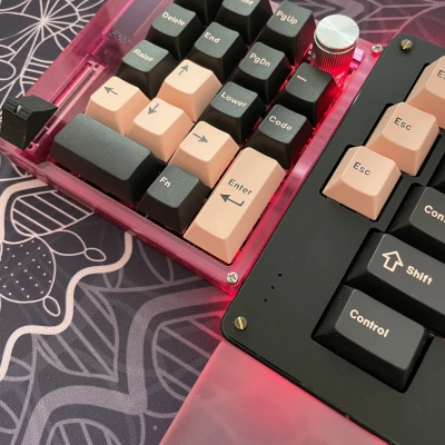 Bàn phím Launch Pad bởi Ungodly Design