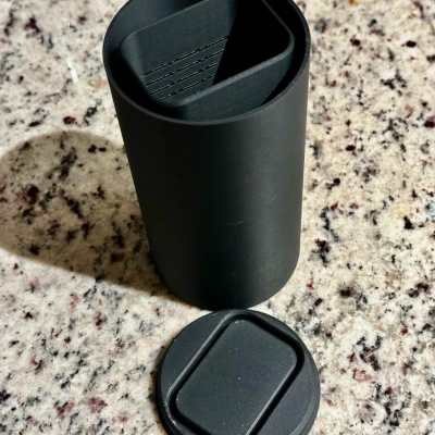 Hộp Chứa Chất Hút Ẩm Kín