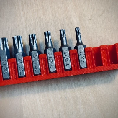 Khuôn Giữ Bit Từ Tính Milwaukee Shockwave