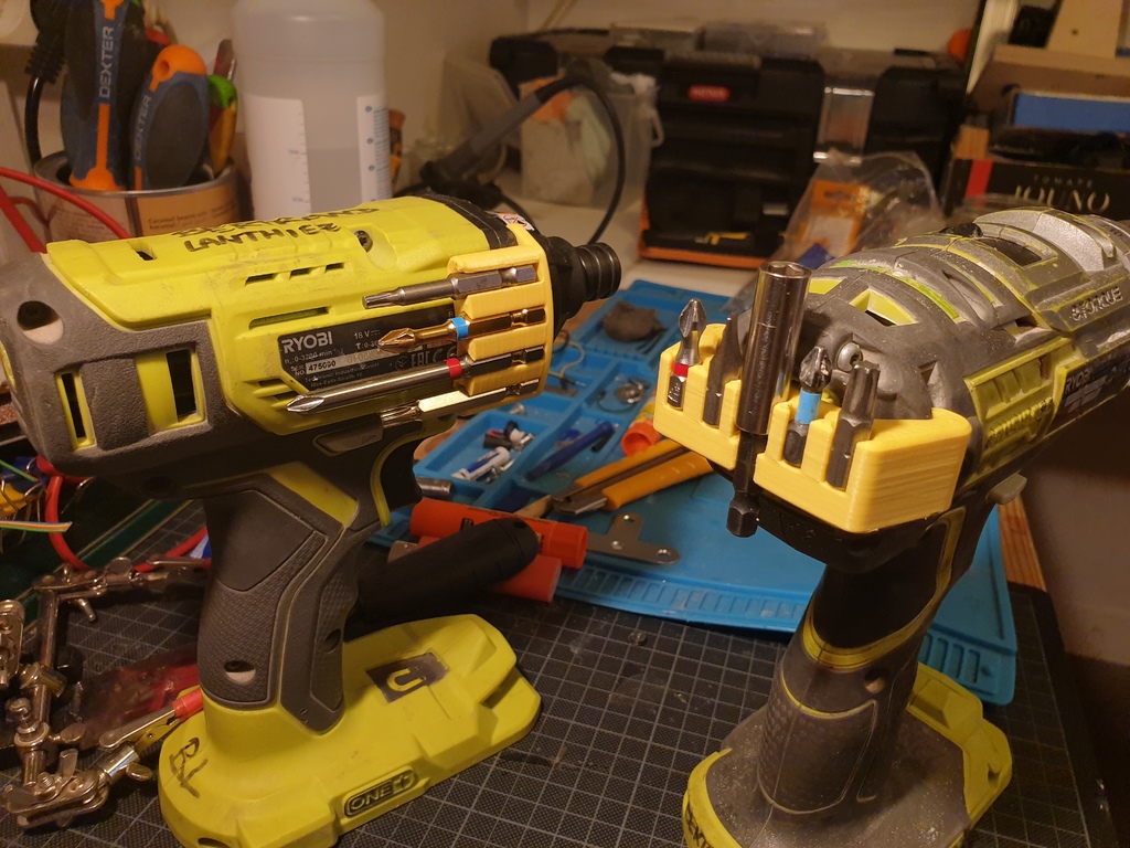 Giá đỡ mũi vặn vít cho máy siết bu lông và khoan RYOBI (R18ID2 & R18PDBL)