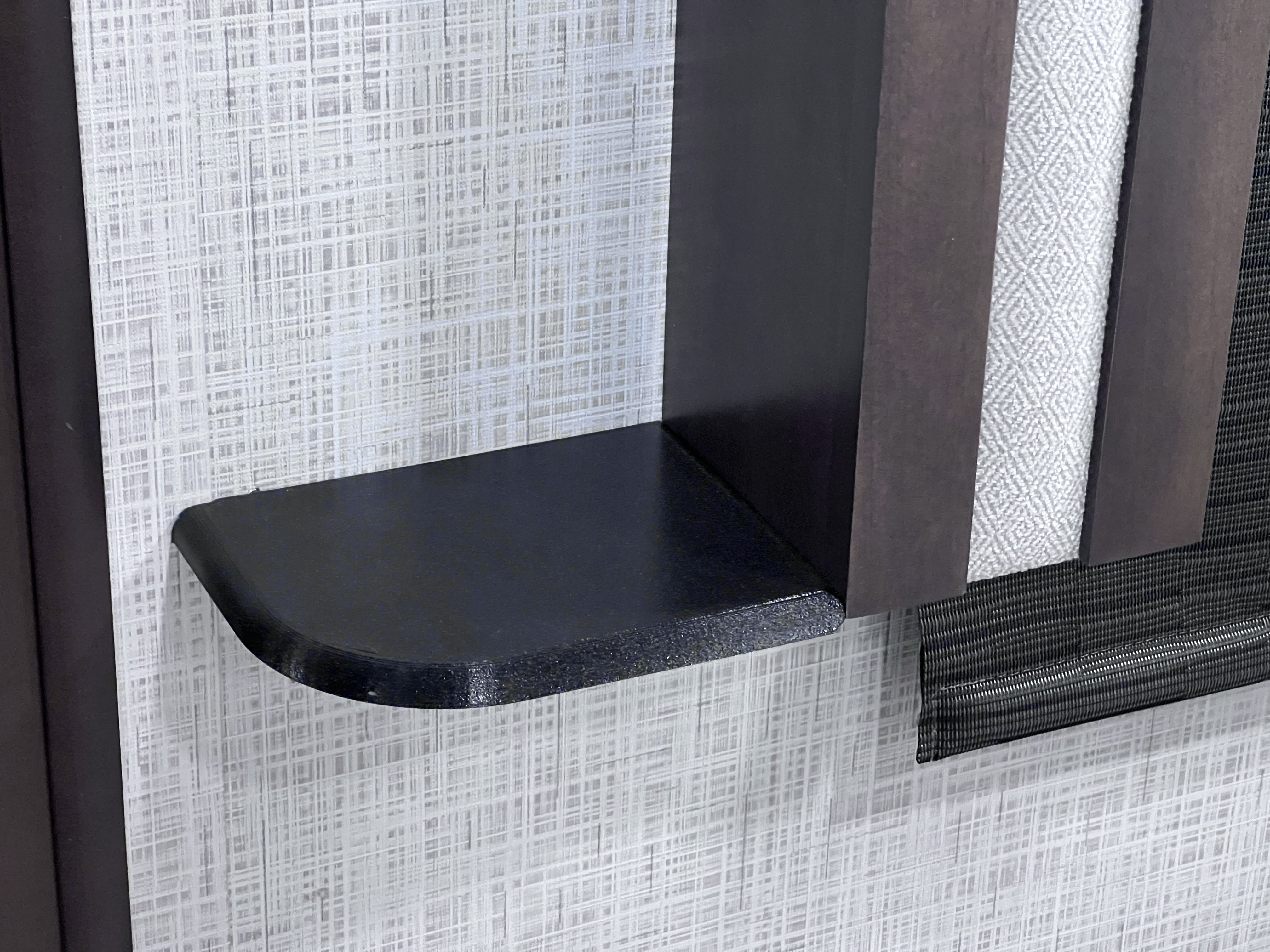 Bệ Đỡ Ly Sofa Newmar New Aire 2021