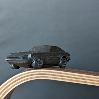 Mô hình Datsun 240z in liền mạch kèm bánh xe quay