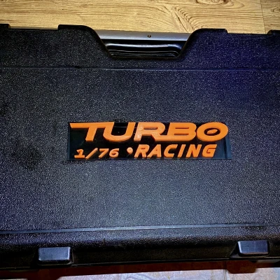 Logo Đua Xe Turbo Racing 1/76