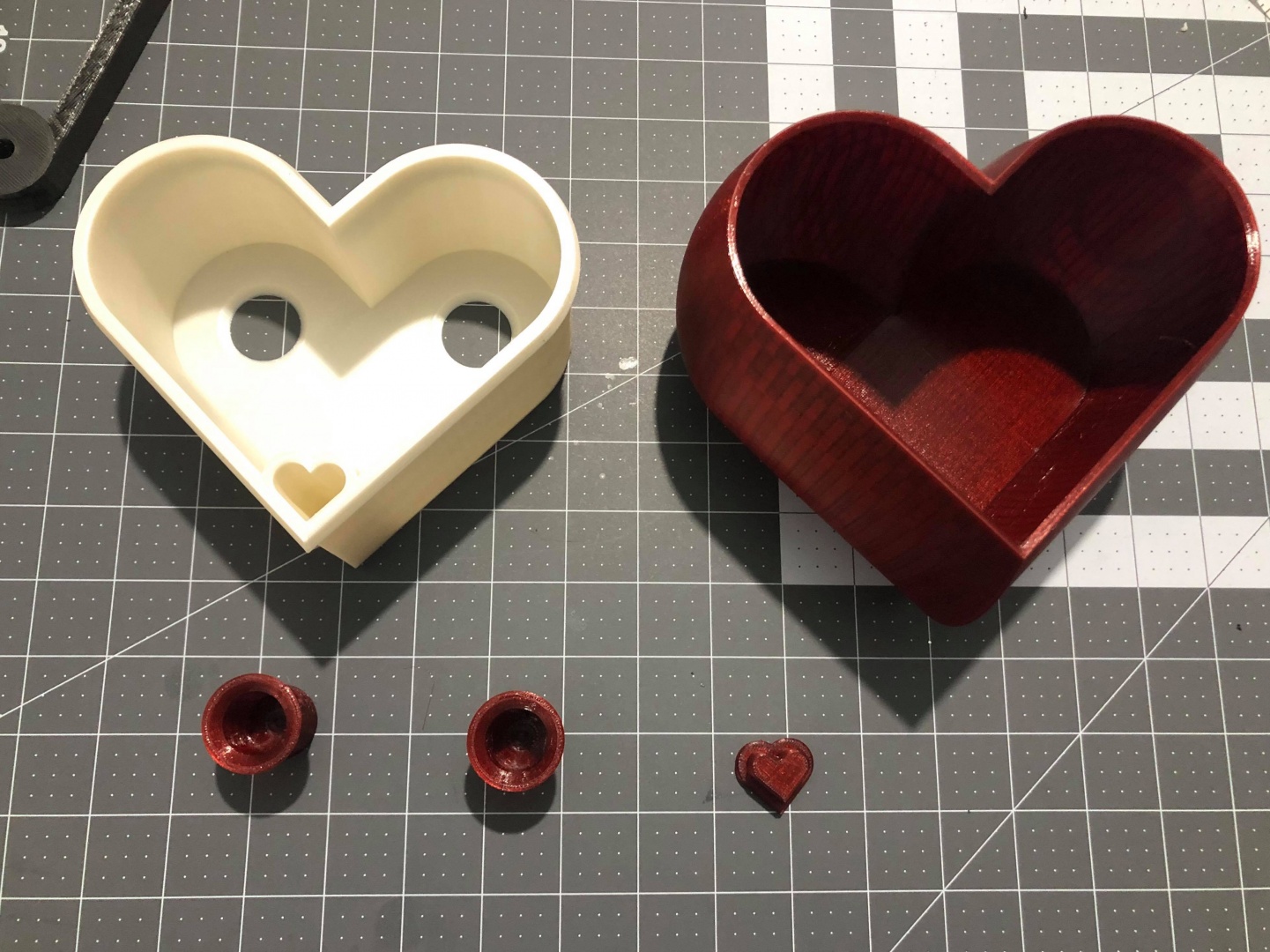 Chậu Tự Tưới Hình Trái Tim