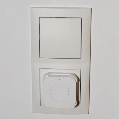 Kẹp Gắn Aqara "Wireless Mini Switch" Vào Ổ Cắm Schuko (CEE 7/3)