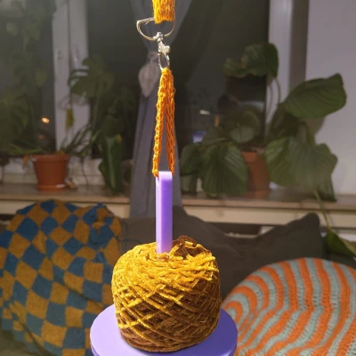 Giá đỡ cuộn chỉ để treo | Yarn dispenser