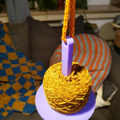 Giá đỡ cuộn chỉ để treo | Yarn dispenser