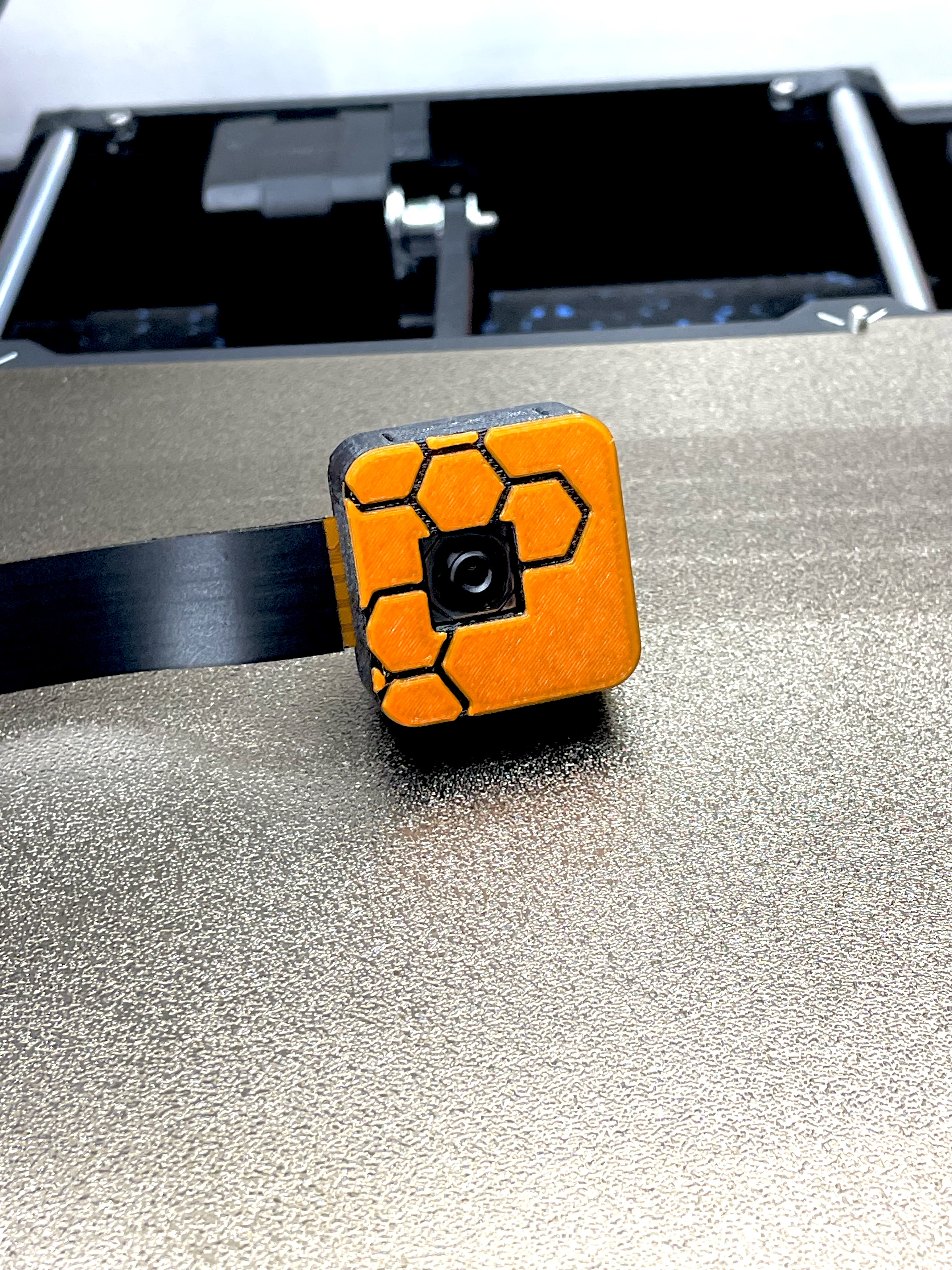 Mô hình Raspberry Camera Module 3 với khẩu độ lớn cho tự động lấy nét.