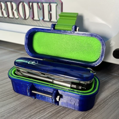 Hộp cứng cho Victorinox Cybertool L hoặc SwissChamp