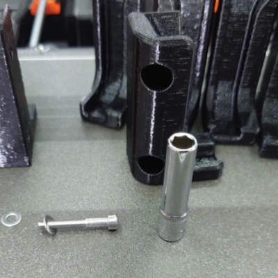 Giá Treo Tường Bàn Phím K400+