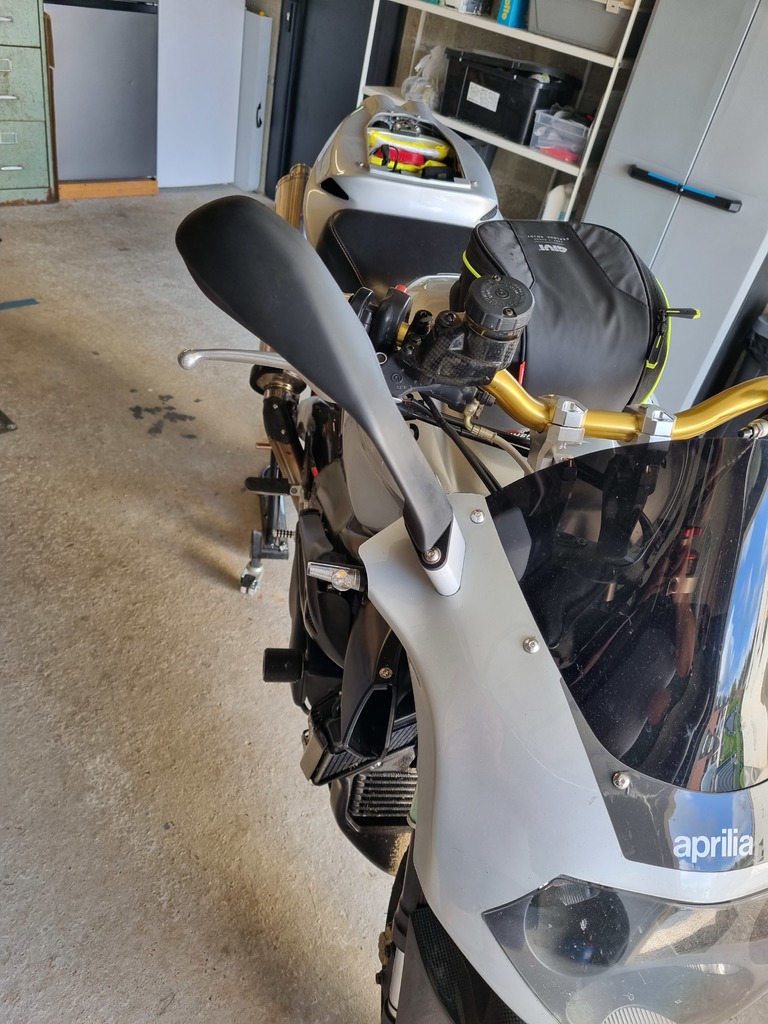 Cục canh chỉnh gương chiếu hậu Aprilia RSV 1000