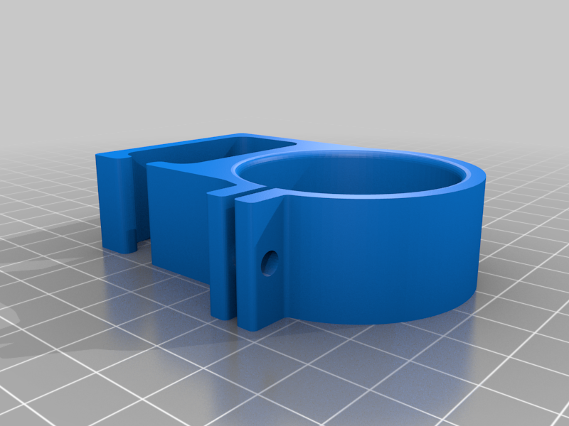 Chỗ luồn dây cho chân bàn IKEA Adils