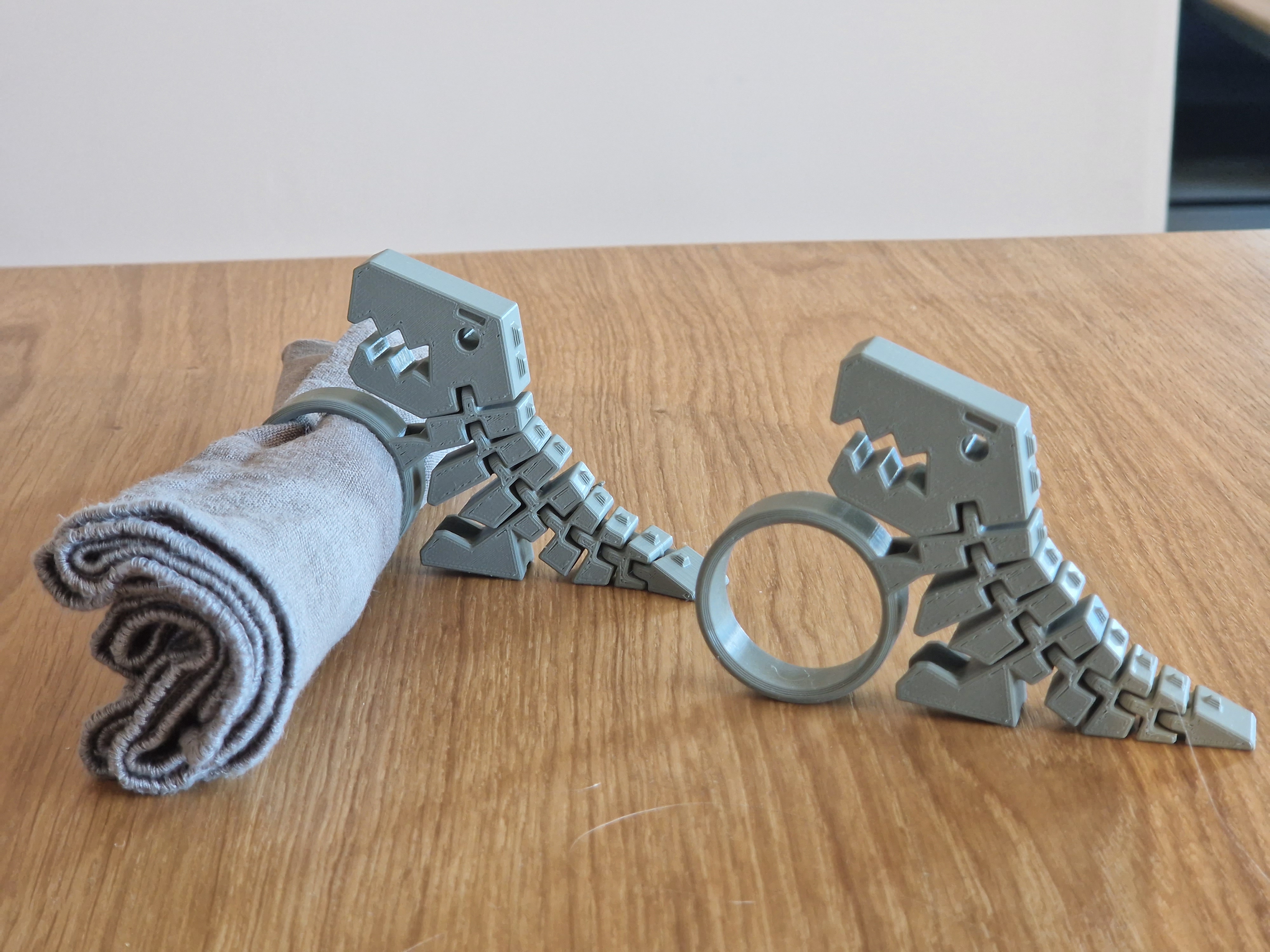 Giá Đựng Khăn Ăn Hình Felxi Rex