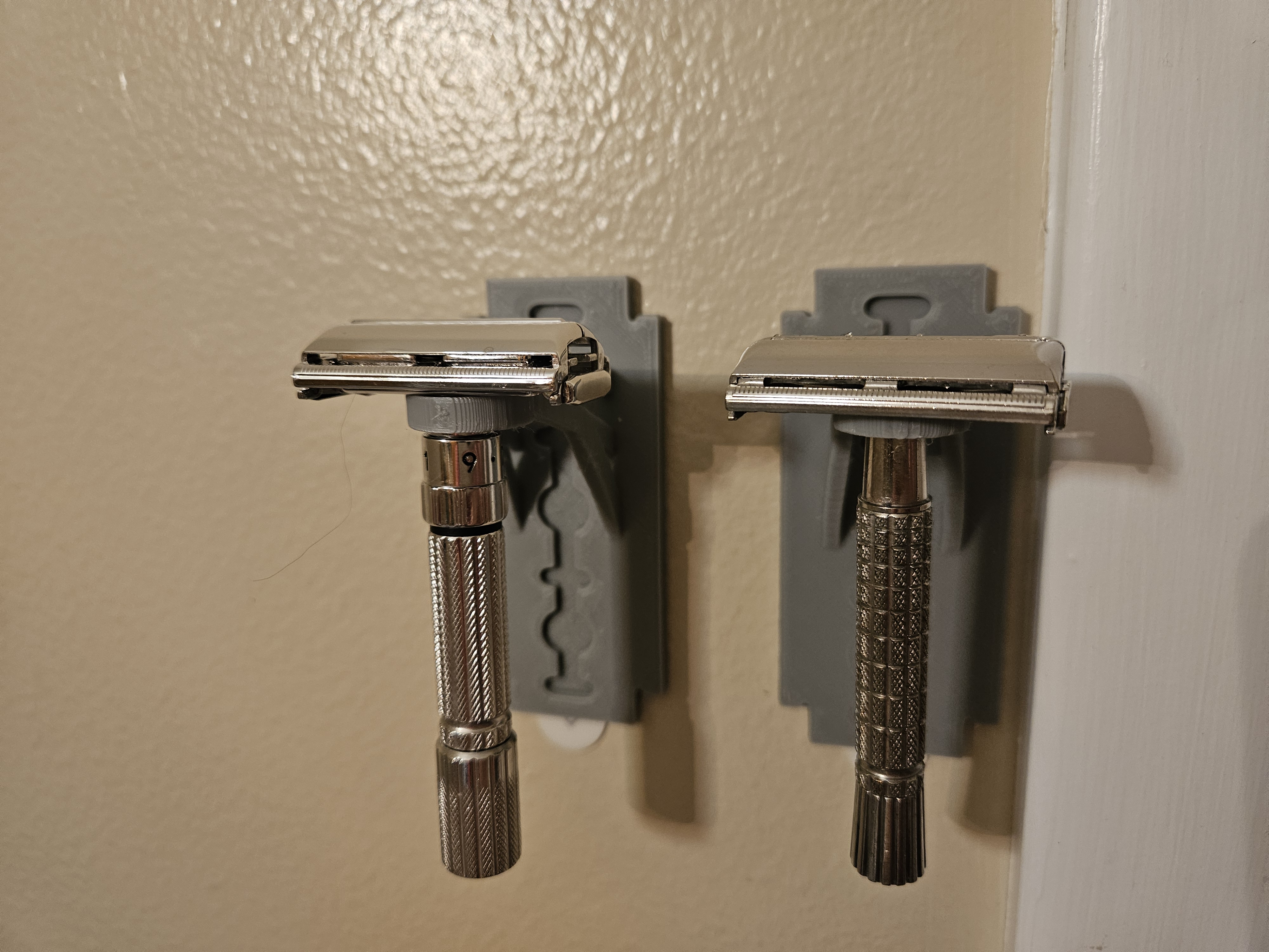 Kệ Dao Cạo Râu An Toàn