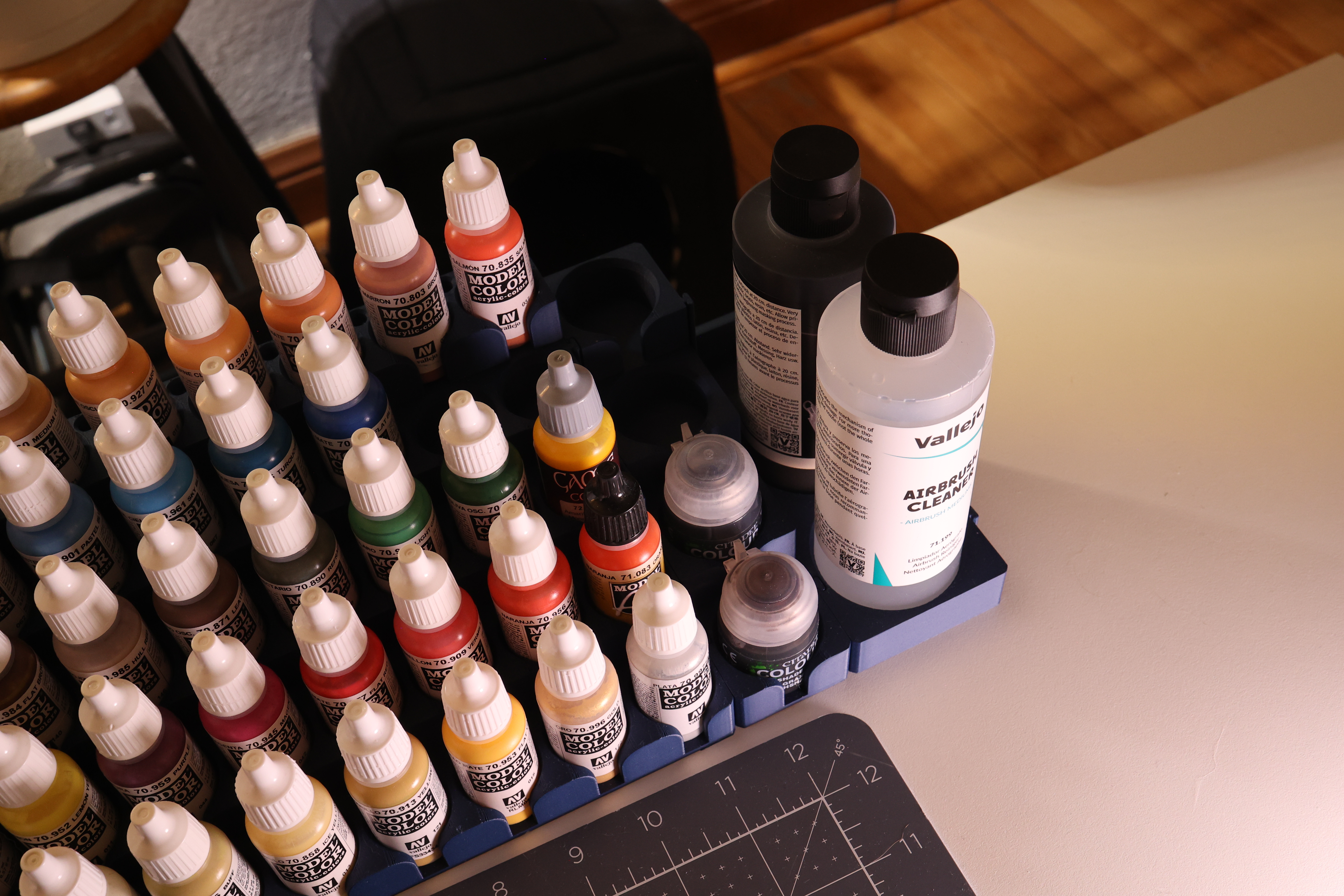 Giá đỡ sơn mô-đun Vallejo / Citadel