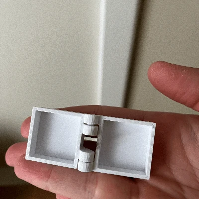 Hộp có bản lề đơn giản