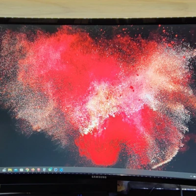 Chỗ Để Kính Gắn Màn Hình Máy Tính