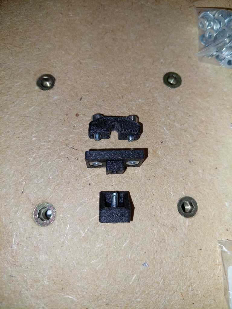 Ốc dẫn hướng ty tay nắm cửa trong Honda CRV