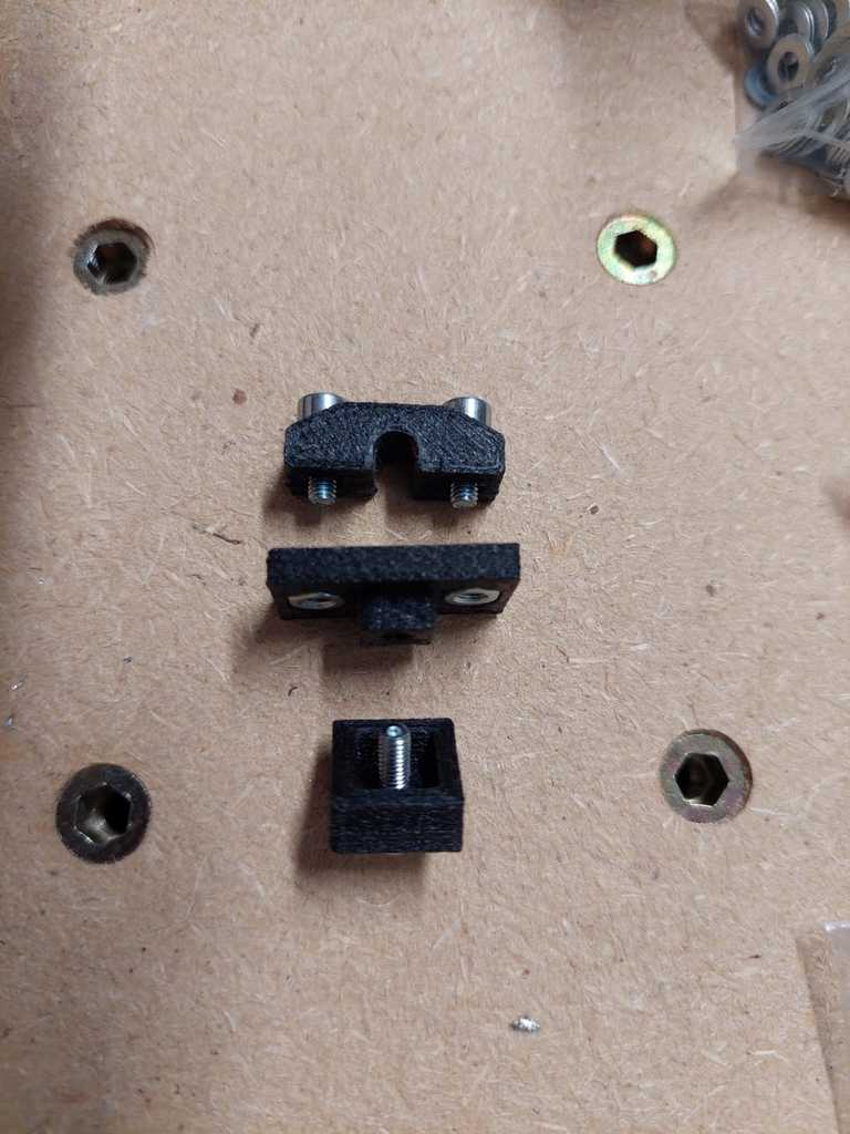 Ốc dẫn hướng ty tay nắm cửa trong Honda CRV