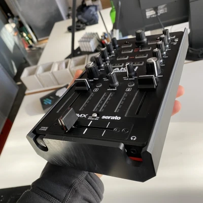 Chân đế & Nắp đậy Akai AMX Midi Mixer