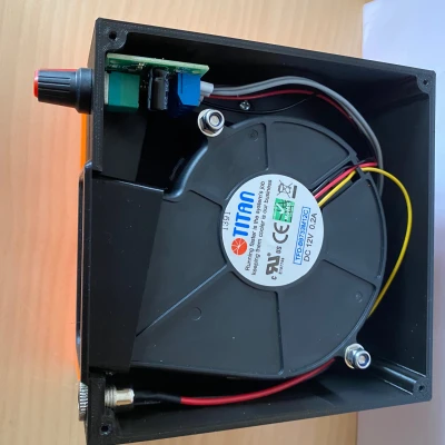 Giá đỡ 2020 có nam châm + xoay 15 độ