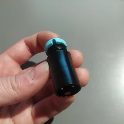 Chụp XLR ngắn góc phải - không cần cắt