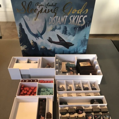 Hộp đựng "Sleeping Gods: Distant Skies organizer"