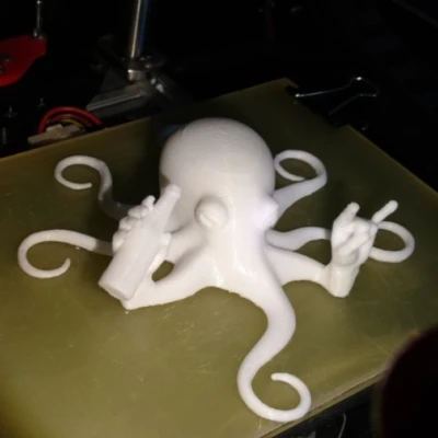 Rock2BeerPus - Mô hình Rocktopus Lulzbot với chai bia