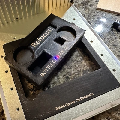 Giá Đỡ Khắc Laser Cho Dụng Cụ Mở Nắp Chai