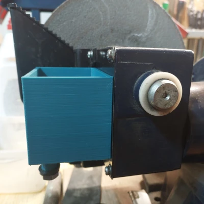 Bình Chứa Nước Làm Mát Cho Máy Mài