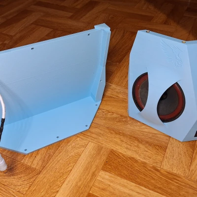 Loa Bluetooth Tái Chế Từ Radio Cũ