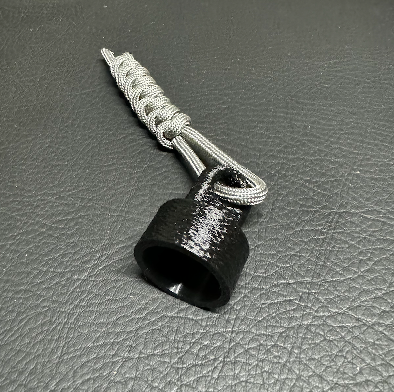 Nắp Cổng Sạc Pin Xe Máy Điện Cake Makka