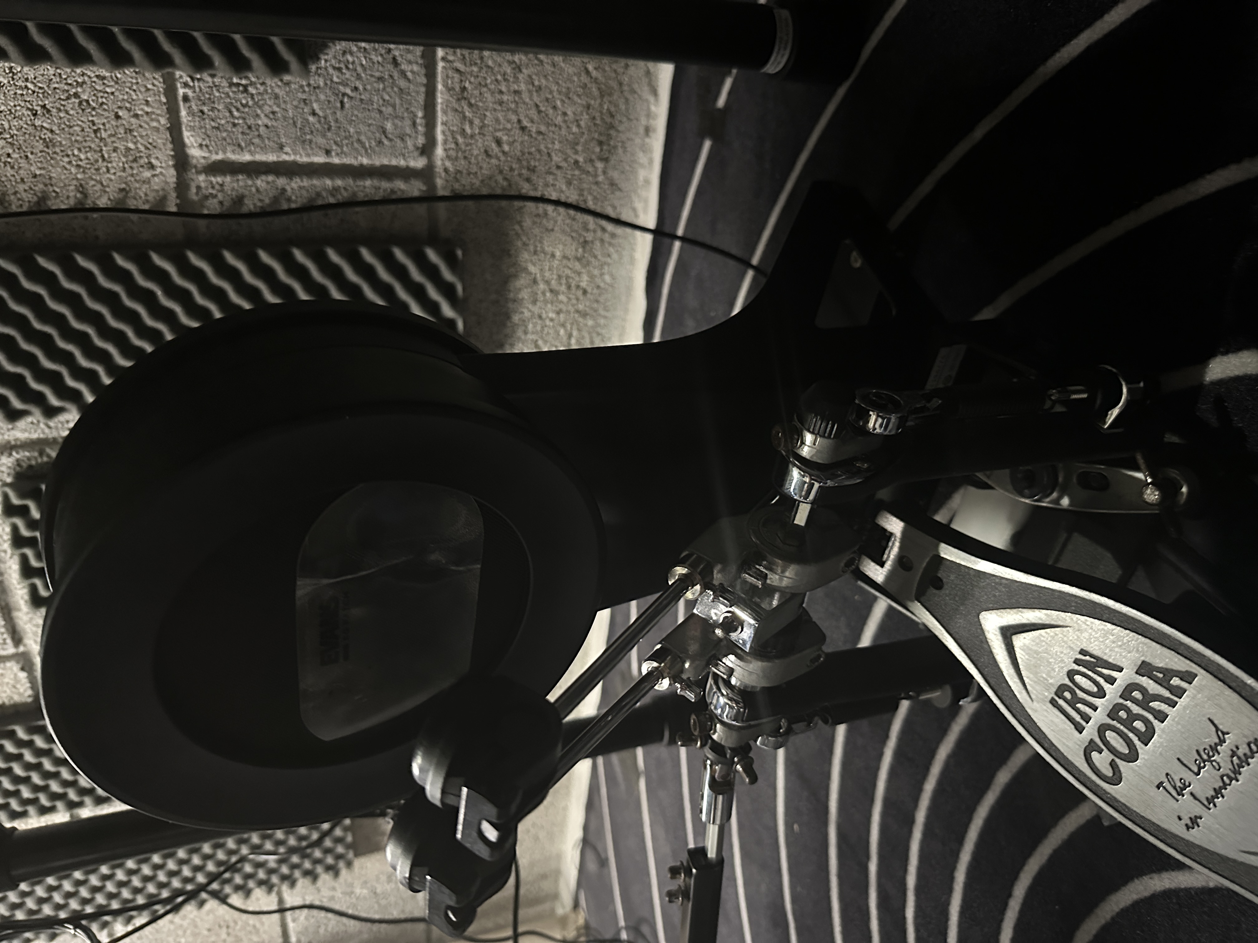 Phụ kiện trống kick Roland KD-10