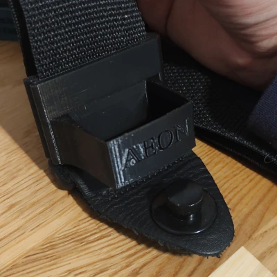 Giá đỡ dây đeo guitar Tc Electronic AEON