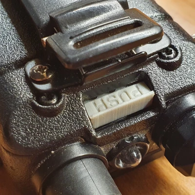 Chốt Pin (Latch) Thay Thế Cho Máy Bộ Đàm Baofeng UV-5R