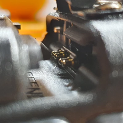 Chốt Pin (Latch) Thay Thế Cho Máy Bộ Đàm Baofeng UV-5R