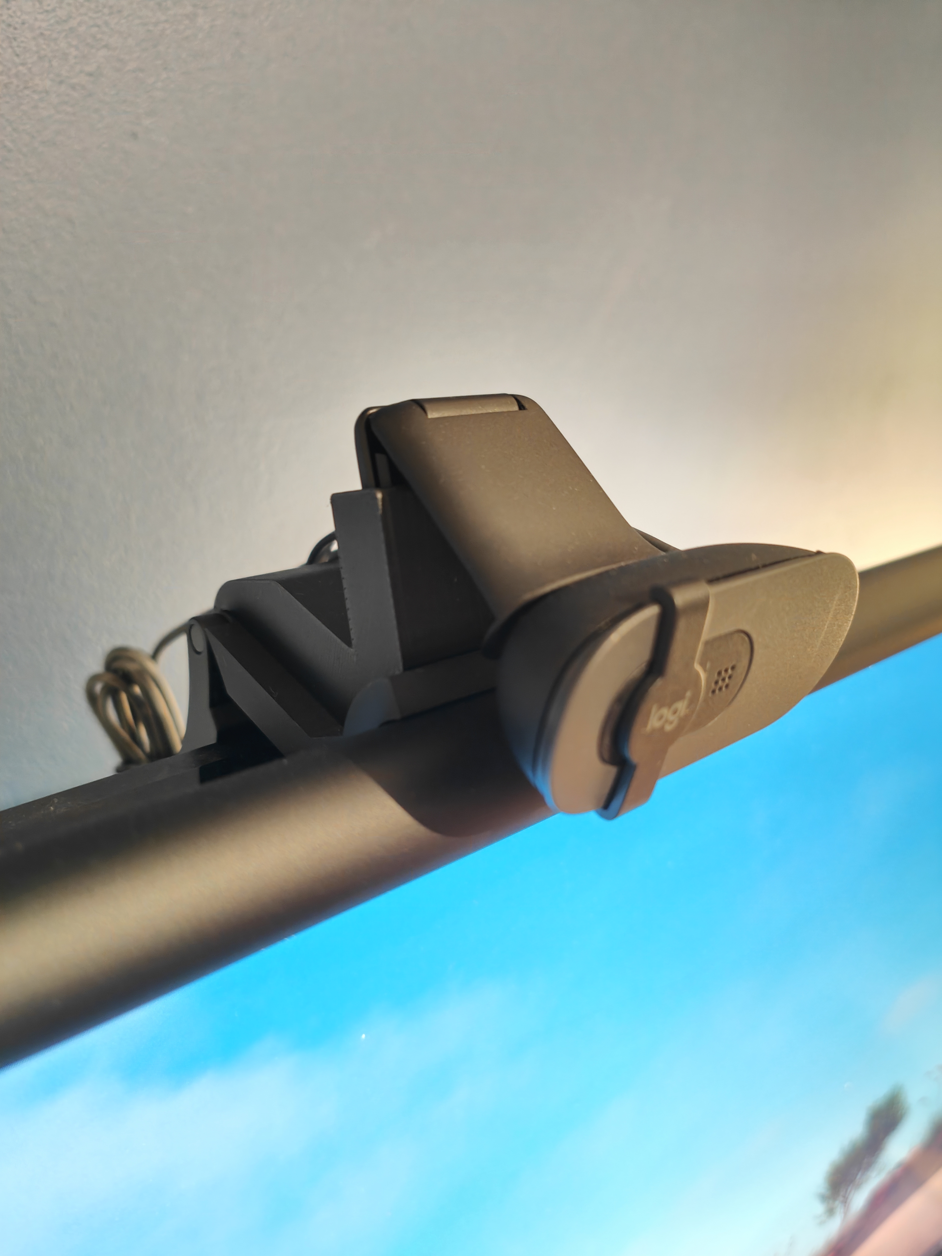Giá đỡ Webcam Logitech Brio 100 cho Thanh đèn Xiaomi Mi