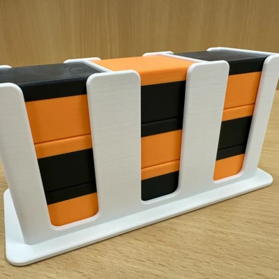 Hộp nhỏ có giá đỡ