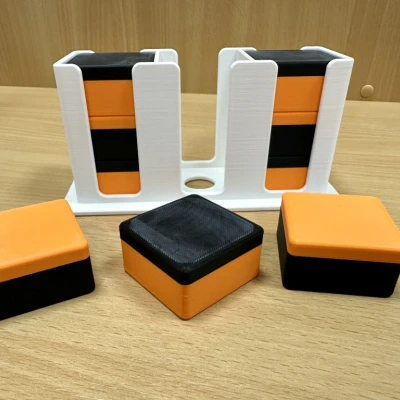 Hộp nhỏ có giá đỡ