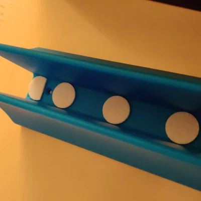 Chân đế laptop đơn giản