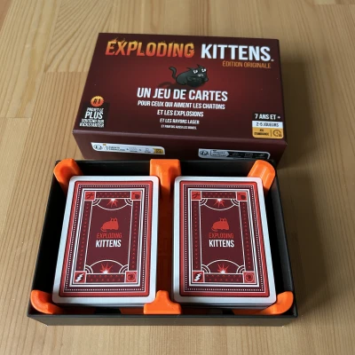 Khay Đựng Bài / Hộp Chia Bài Cho Exploding Kittens