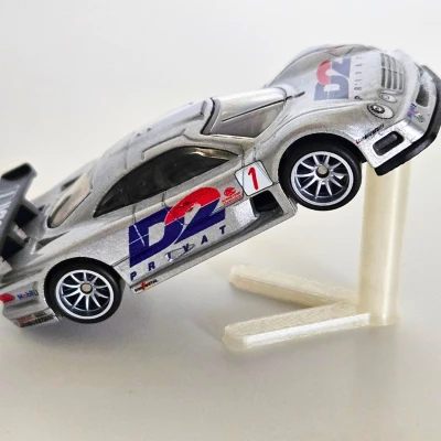 Đế trưng bày xe Hot Wheels Mercedes-Benz CLK GTR