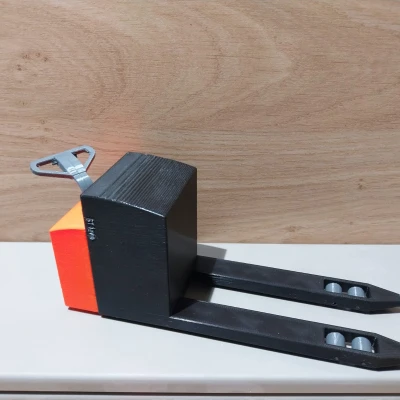 Xe nâng pallet điện Toyota BT Levio tỷ lệ 1/10