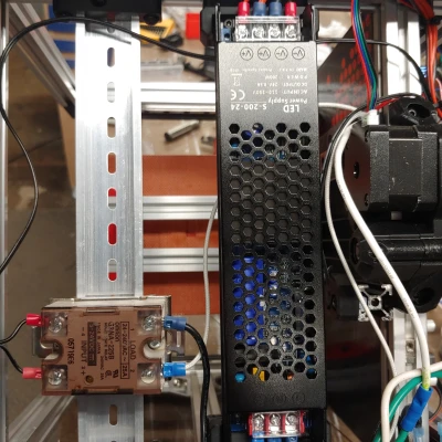 Pát Gắn Nguồn LED Kiểu UHD Cho Ray DIN