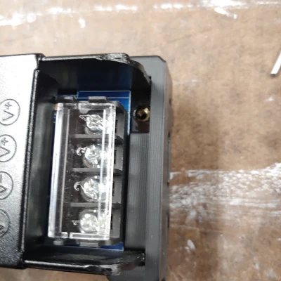 Pát Gắn Nguồn LED Kiểu UHD Cho Ray DIN