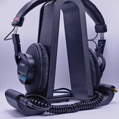 Chân Đế Tai Nghe