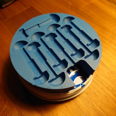 Hộp Đựng Vòi Phun Revo Scho-Ka-Kola