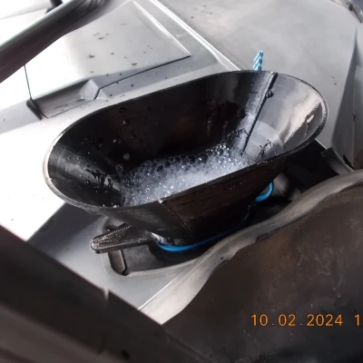 Phễu Rót Nước Rửa Kính Cho Mercedes C-Class W/S 205